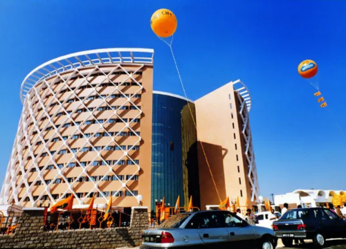 Cyber Towers - 1.4 Km