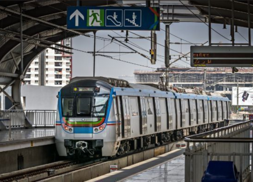 Hitech City Metro - 1 Km.